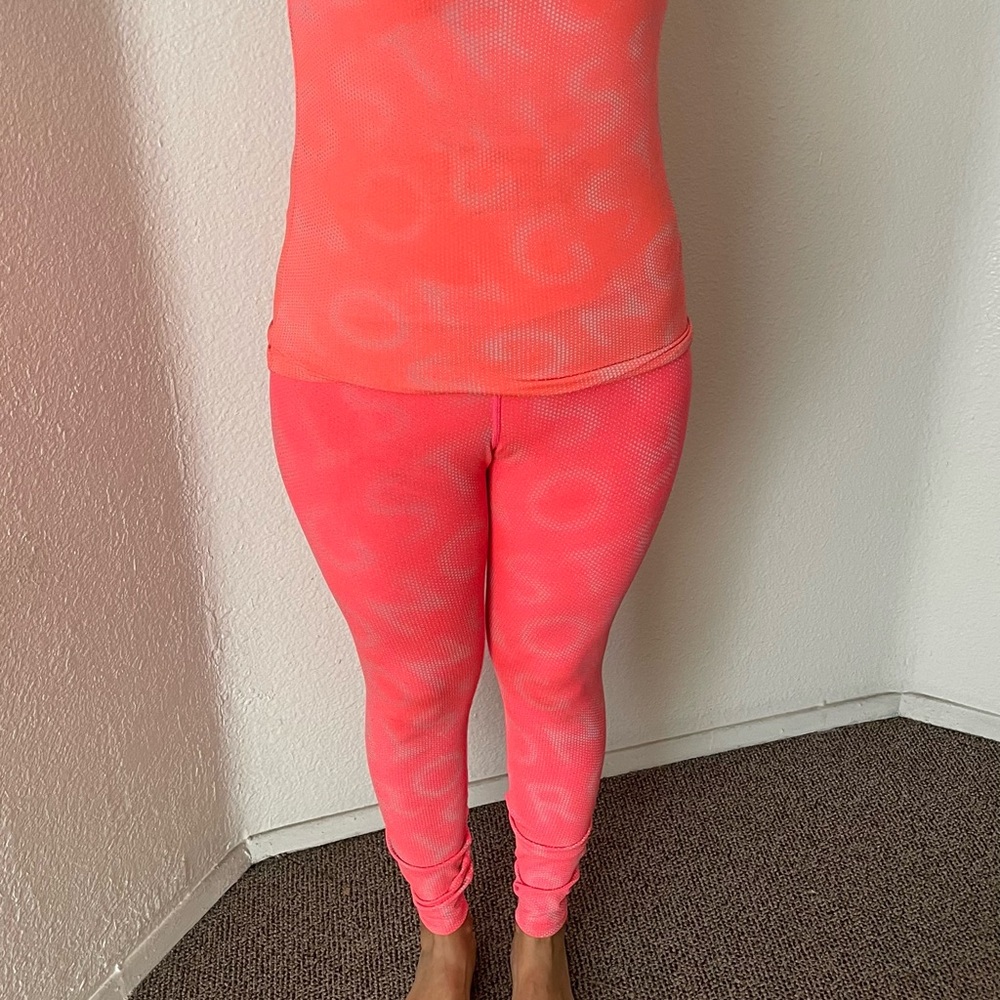 Vibrant Pink Women's Leggings